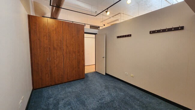 Foto del edificio - 333 W Hubbard St