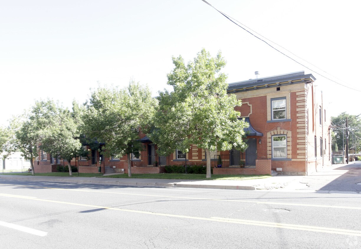 Foto del edificio - 2306 Glenarm Pl