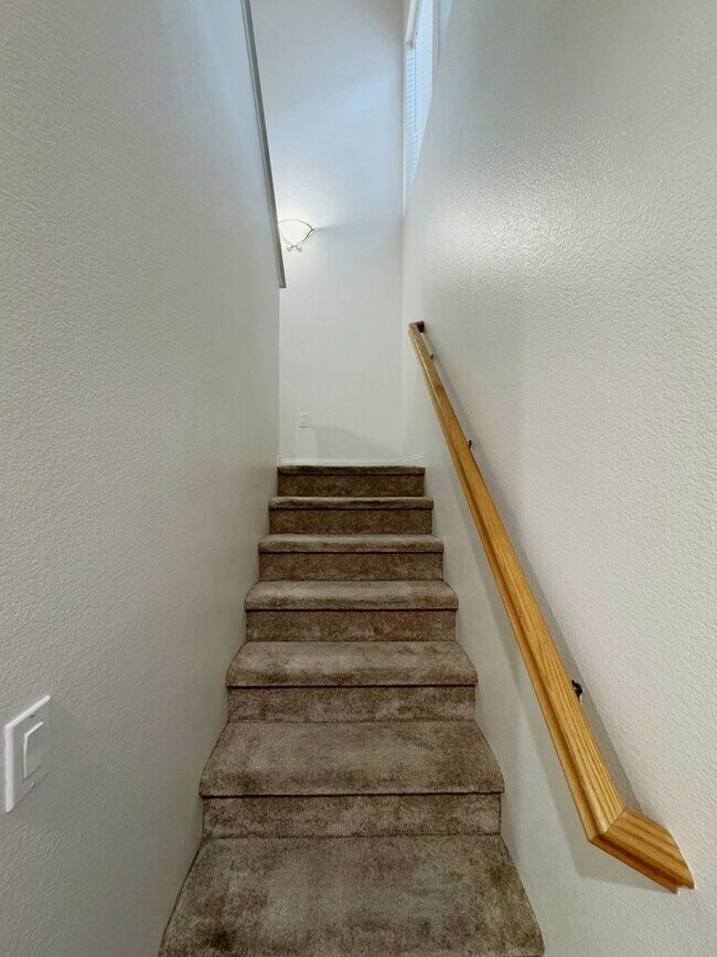 Foto del edificio - Stunning 2 Bed / 2.5 Bath Condo with 2-Car Garage in North Park