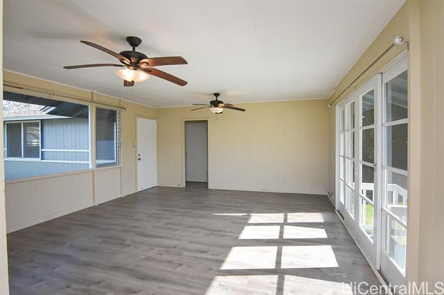 Building Photo - 668 Kihapai St