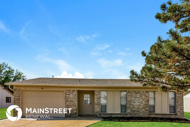 Building Photo - 352 Lakeside Dr