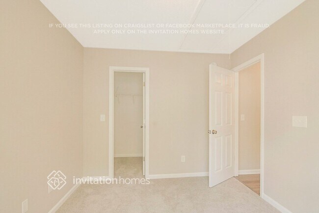 Building Photo - 120 Pebblestone Dr