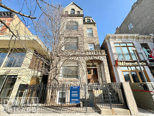 Building Photo - 1550 N Wells St