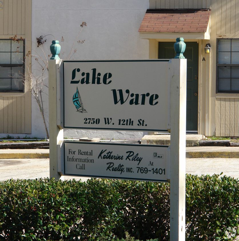 Building Photo - Lake Ware Apartments