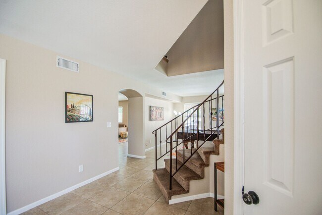Foto del edificio - 4bd, 3ba on Arrowhead Golf Course!