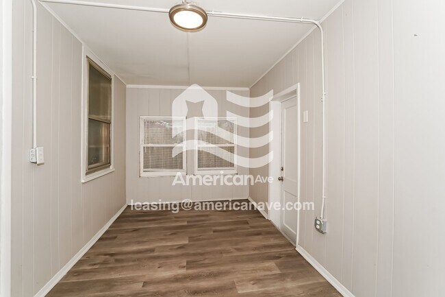 Foto del edificio - 4910 Liberty Ave