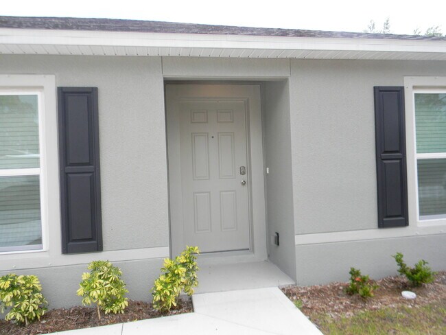 Foto del edificio - 491 Windswept Ave SW