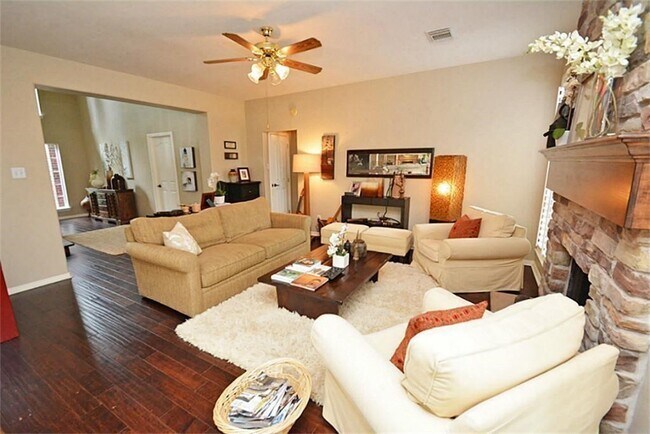 Foto del edificio - 3011 Nickleby Ct