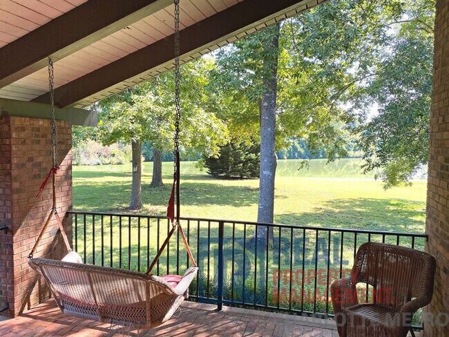 Foto del edificio - 16320 Wrights Ferry Rd