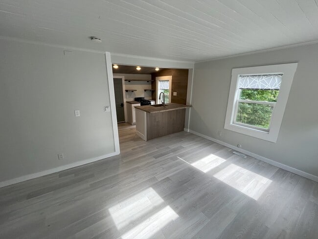 Building Photo - 3812 Park Ln