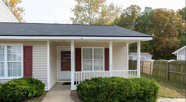 Building Photo - 2721 Big Oak St