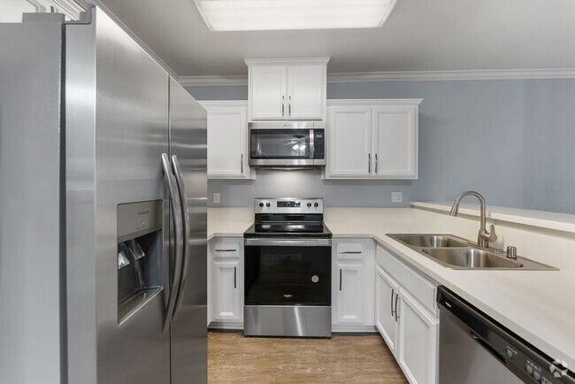 Building Photo - Summer Crest Apartments