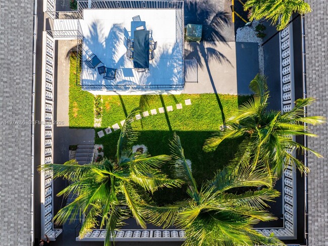 Foto del edificio - 1330 W 29th St