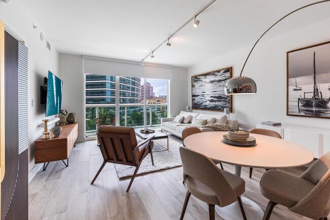 Foto del edificio - 347 N New River Dr E