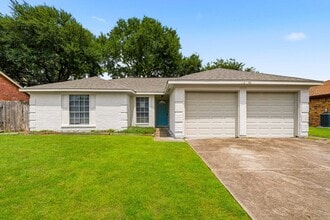 Building Photo - 1310 Mossridge Dr