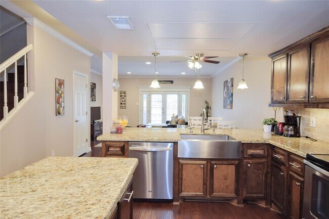 Building Photo - 14707 Barryknoll Ln