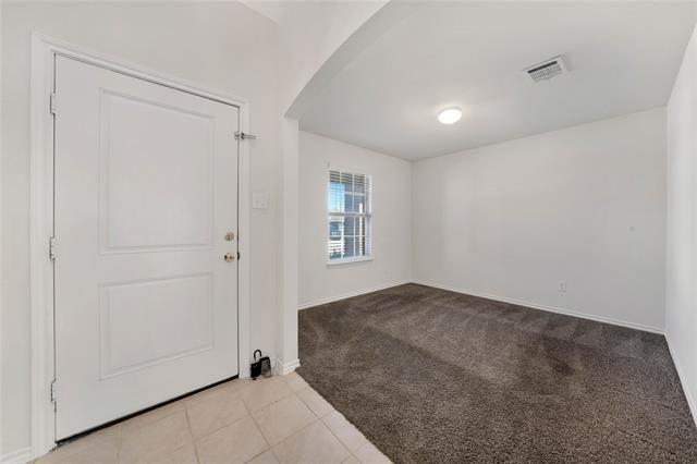 Building Photo - 914 Decker Dr