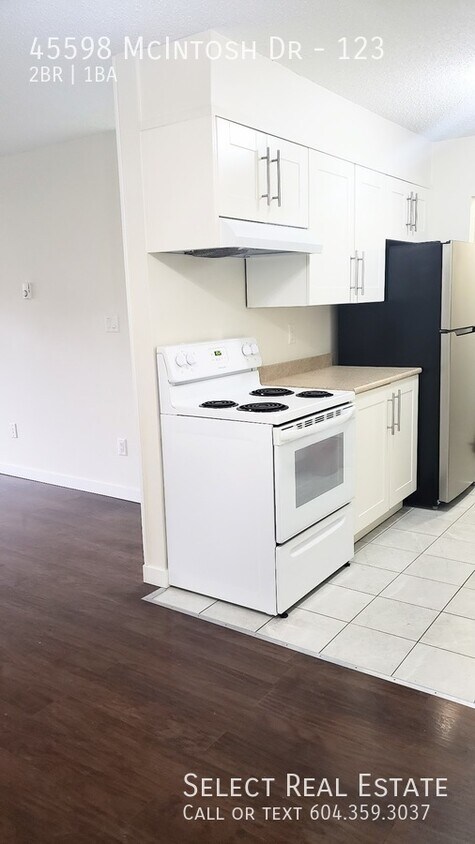 Photo principale - 45598 McIntosh Dr