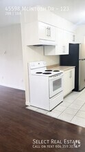 Building Photo - 45598 McIntosh Dr