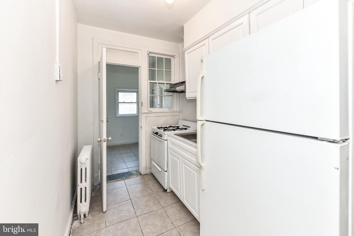 Foto principal - 5131 2nd St NW