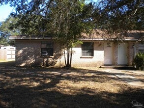 Building Photo - 2790 Villa Woods Cir