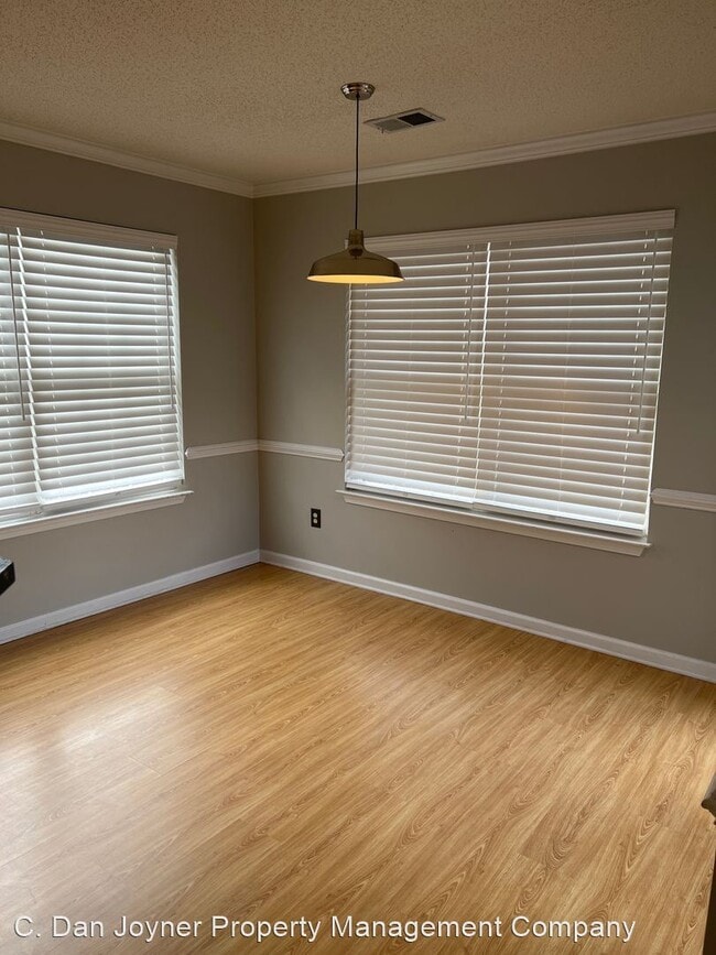 Building Photo - 3 br, 2 bath House - 12 Woodruff Lake Way