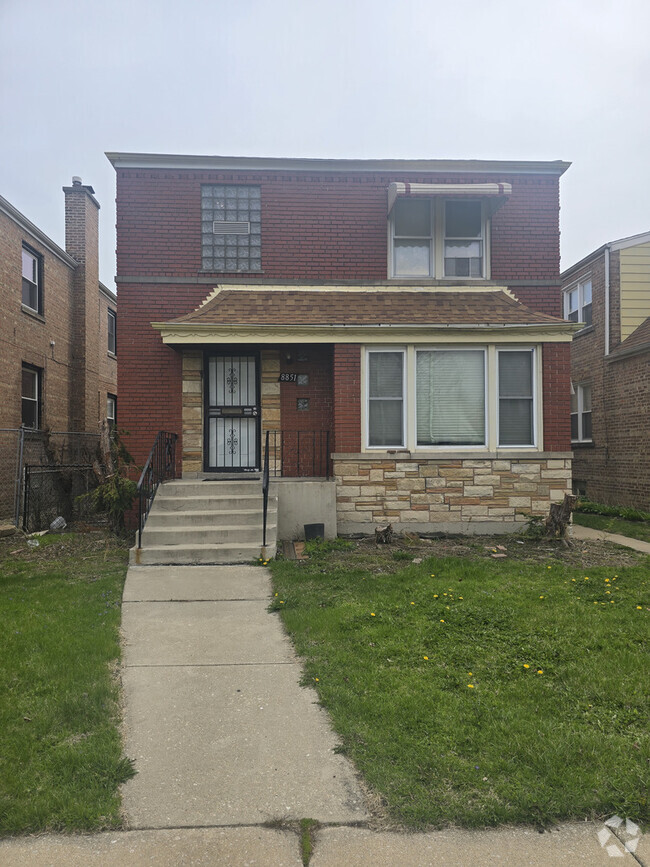 Building Photo - 8851 S Blackstone Ave