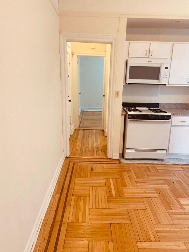 Foto del edificio - 544 E 85th St