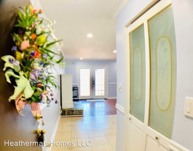 Foto del edificio - 202 Buckingham Ln