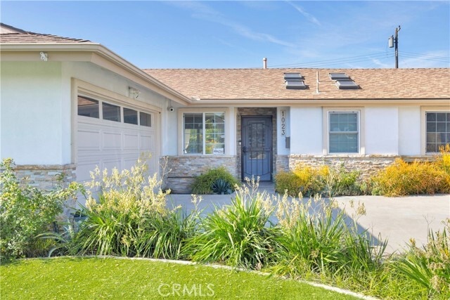 Building Photo - 1023 Lawanda Pl