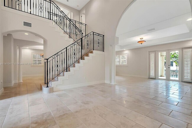 Building Photo - 5760 SW 34th St