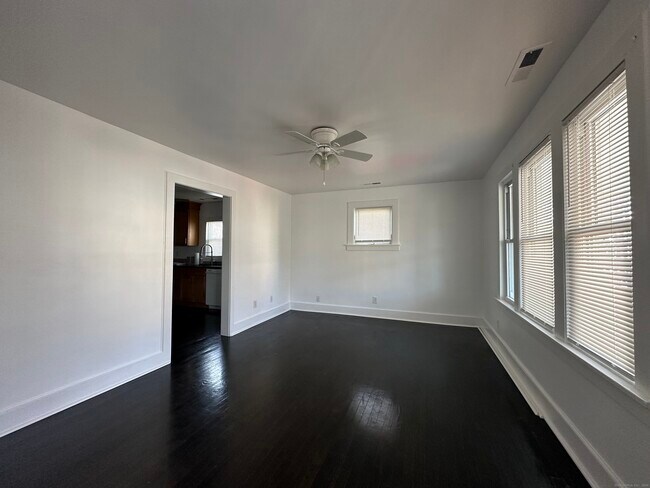 Foto del edificio - 16 Homestead Ave