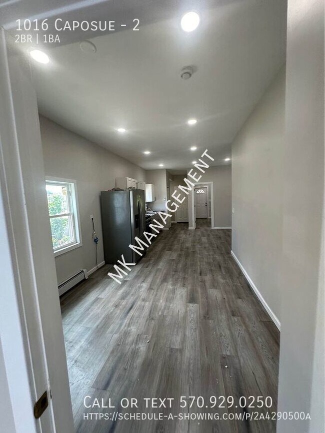 Building Photo - 2 bed/1 bath back entrance