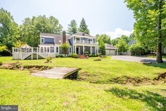 Building Photo - 10505 Miller Rd