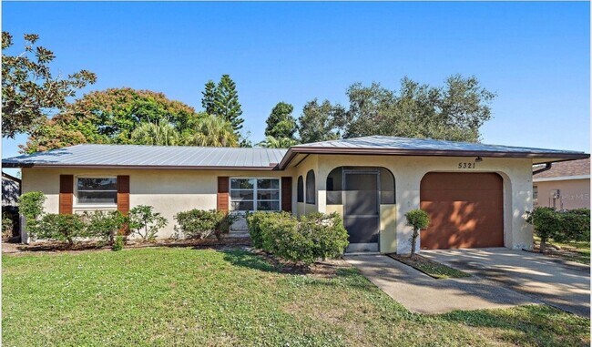 Building Photo - 5321 Foxwood Dr