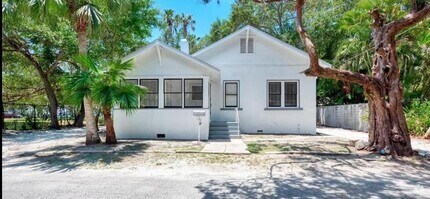 Building Photo - 1513 Palmetto Ln