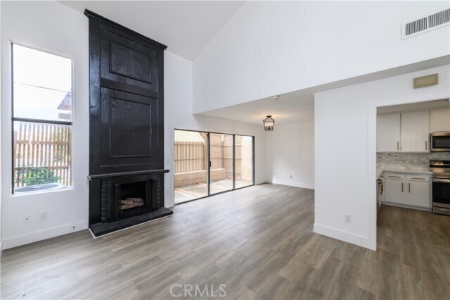 Foto del edificio - 4792 Escalona Plaza