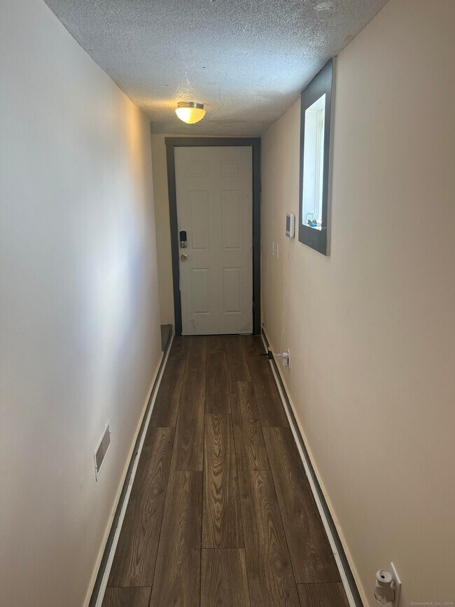 Building Photo - 25 Wolcott St