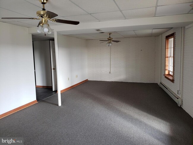 Building Photo - 16183 Little Ferry Rd