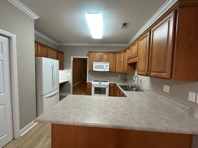 Building Photo - 1303 Autumn Ln SW