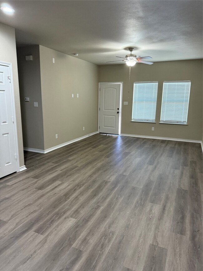 Foto del edificio - 312 N Ormsby St