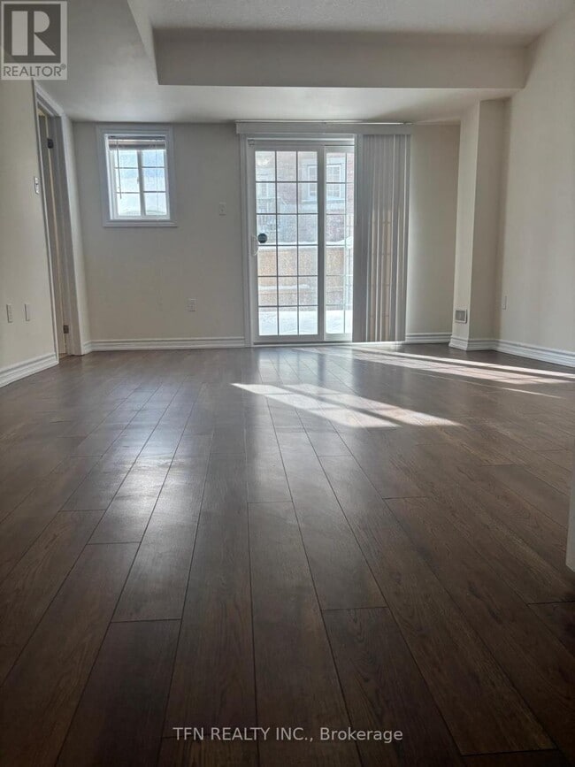 Building Photo - 5 Savage Dr