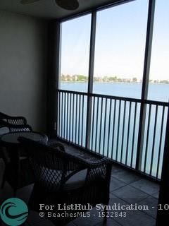 Building Photo - 110 Lake Emerald Dr