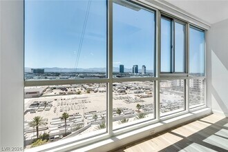 Building Photo - 4575 Dean Martin Dr