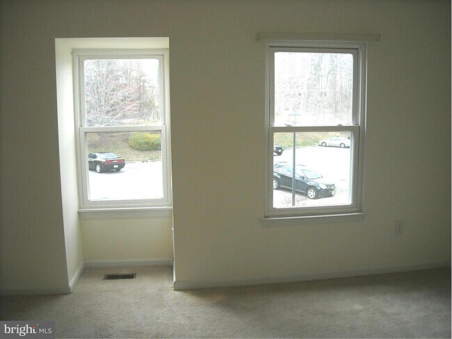15219 Valley Stream Dr, Woodbridge, VA 22191 - Townhome Rentals in ...