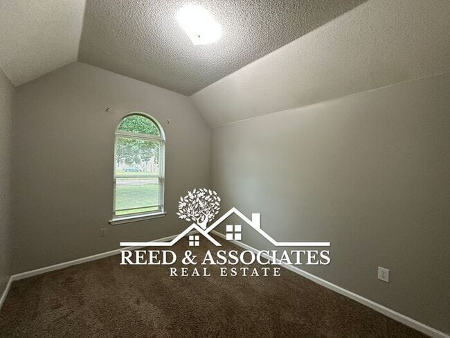 Building Photo - Just Minutes Away from Olive Branch Schools