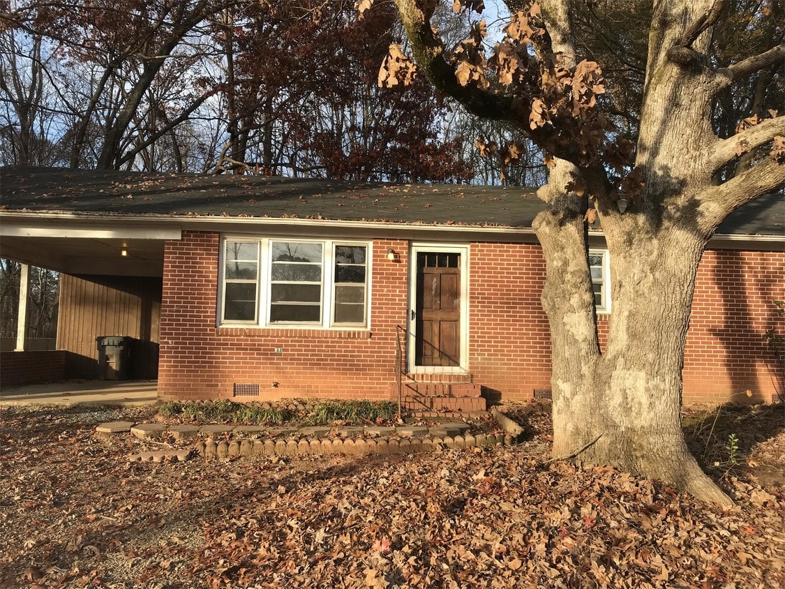 302 Rollins St, Stanley, NC 28164 House Rental in Stanley, NC