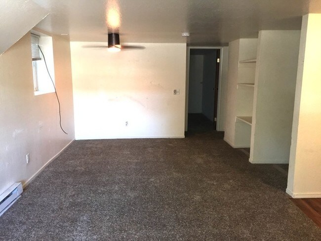 Foto del edificio - 1325 N Virginia St