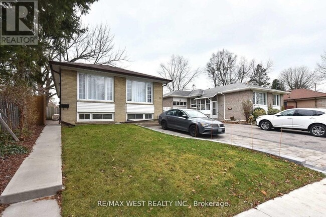 Building Photo - 45 Wildlark Dr