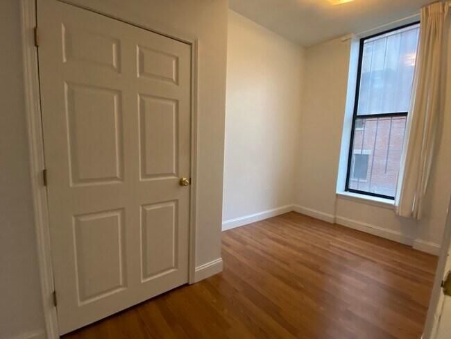 Building Photo - 537 Columbus Ave
